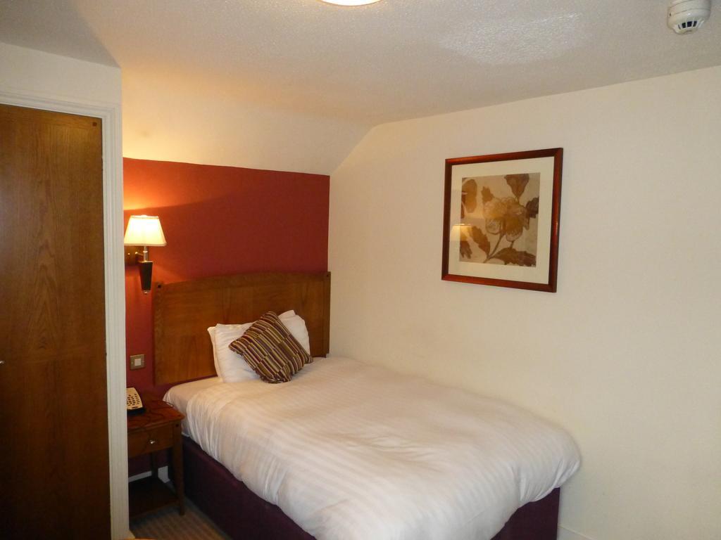 Waterloo Hotel Crowthorne Quarto foto