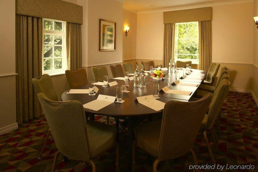Waterloo Hotel Crowthorne Instalações foto